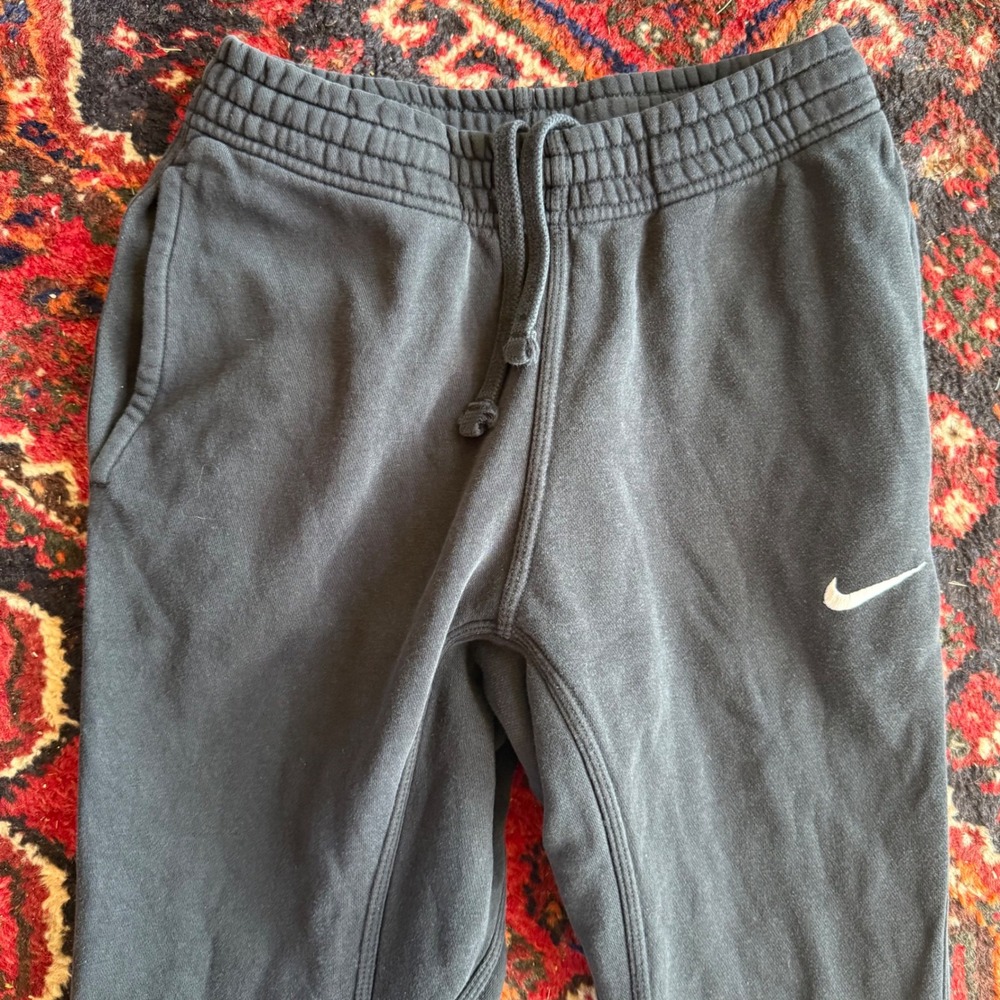 Nike Joggers Men Small Black Fleece Sweatpants Embroidered Logo Cuffed Pockets